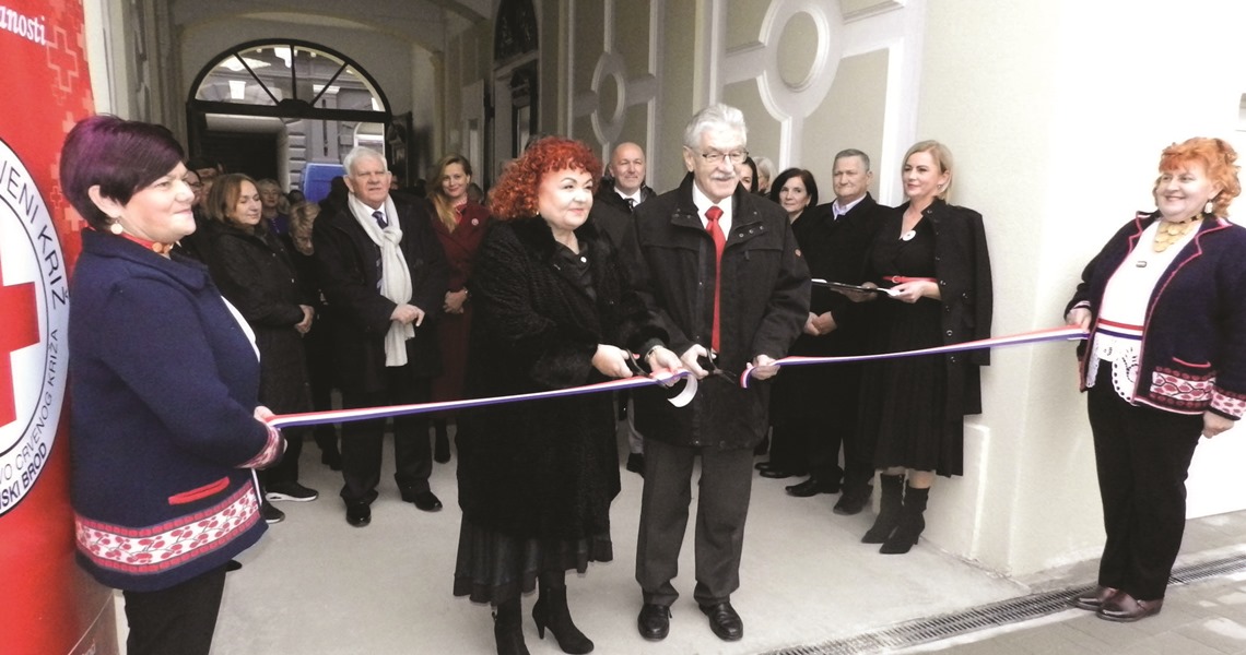 Posavska Hrvatska : Obnovljena zgrada i pokrenut Senior club