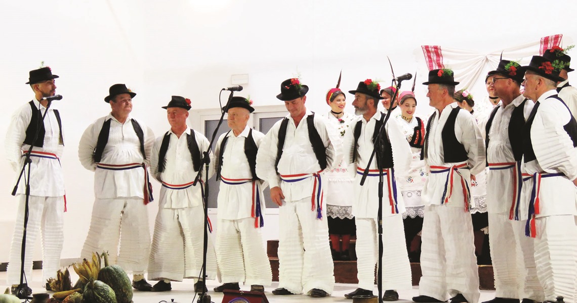 Posavska Hrvatska : Nema ljepšeg od složnih grla