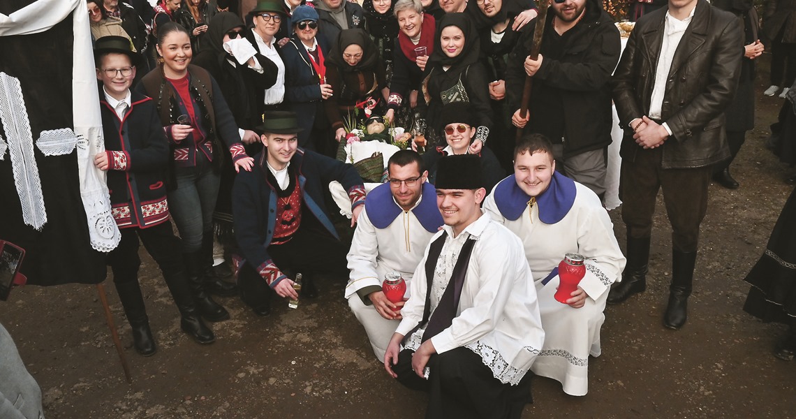 Posavska Hrvatska : Jahači, svatovi i pokojna Rada