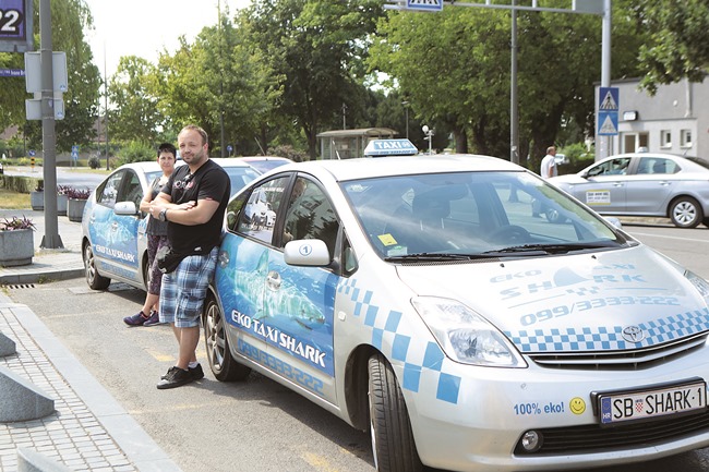 Posavska Hrvatska : Svuda pođi, kući taksijem dođi