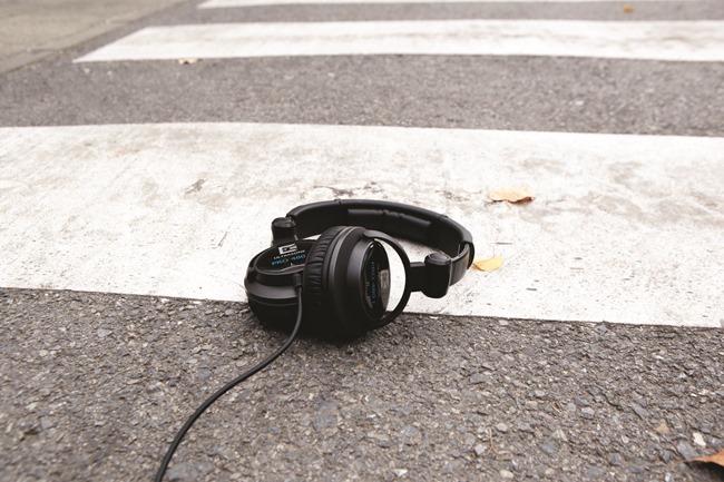 Život : Slušalice usporavaju reakcije u prometu