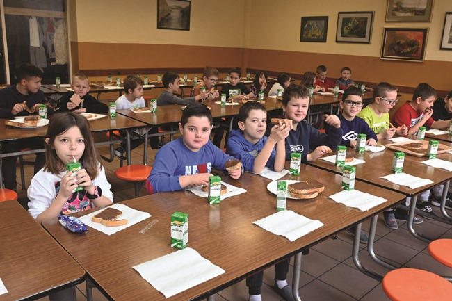 Posavska Hrvatska : Škole dobro organizirane, učenici zadovoljni