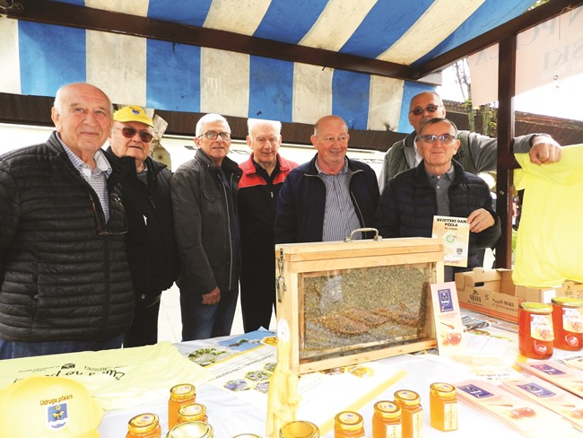 Posavska Hrvatska :  Čuvajmo pčele, trebaju nam!