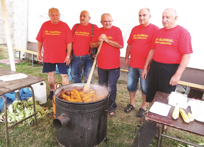 Općine :  Večer pečenjaka, folklora i dobre zabave 