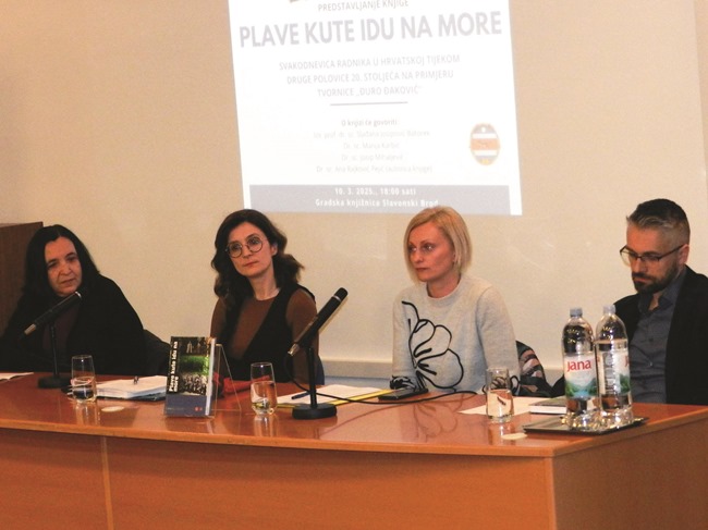 Kultura : Plave kute idu na more