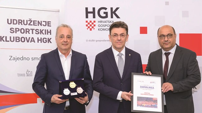 Posavska Hrvatska : Hrvatski rukometni savez uručio priznanje HGK za doprinos sportu
