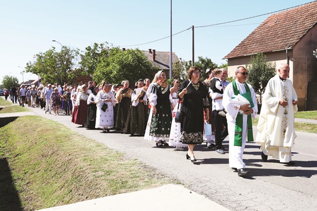Posavska Hrvatska : Most između Boga i ljudi