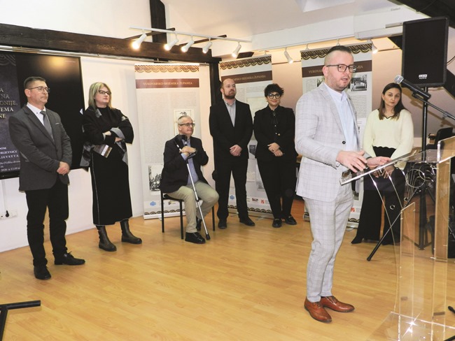 Posavska Hrvatska : Hrvati na okup!