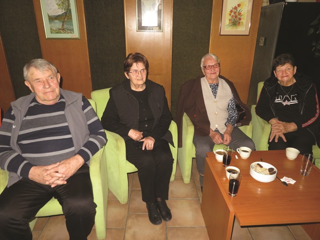 Slavonski Brod :  Lijepa riječ uz voće za starije i nemoćne 