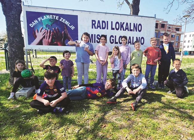 Slavonski Brod :  Zajedno uređivali okoliš 