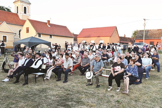 Posavska Hrvatska : Na ledini za pamćenje